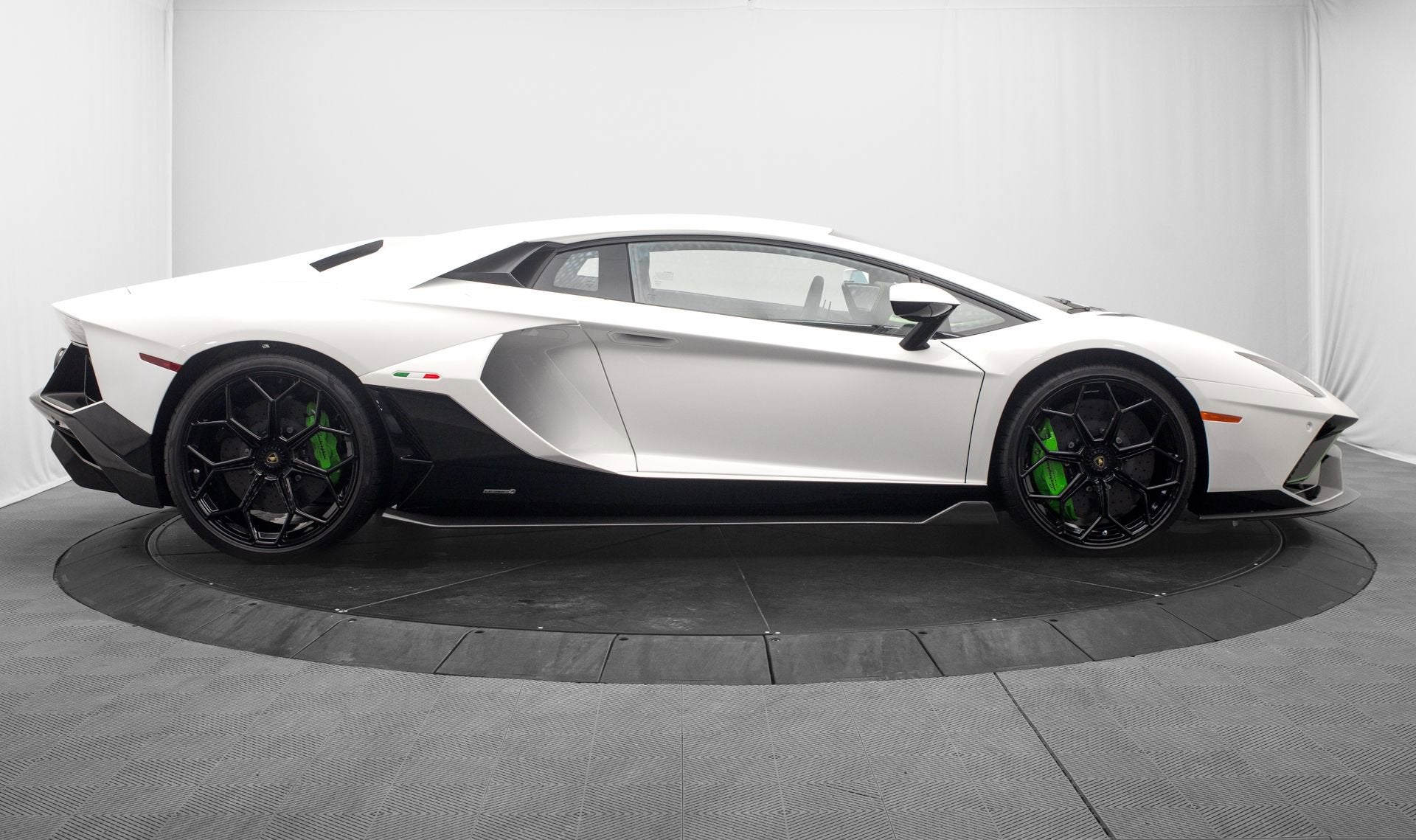 LP 780-4 Ultimae Coupe